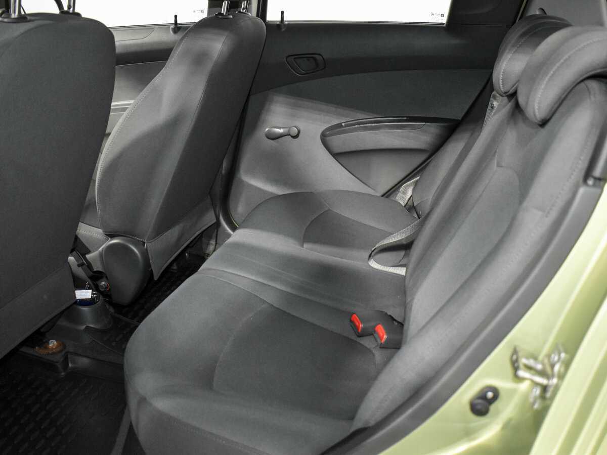 Chevrolet Spark с пробегом — 2011 год. Фото: #11