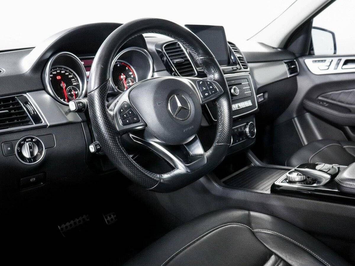 Mercedes-Benz GLE с пробегом — 2018 год. Фото: #10