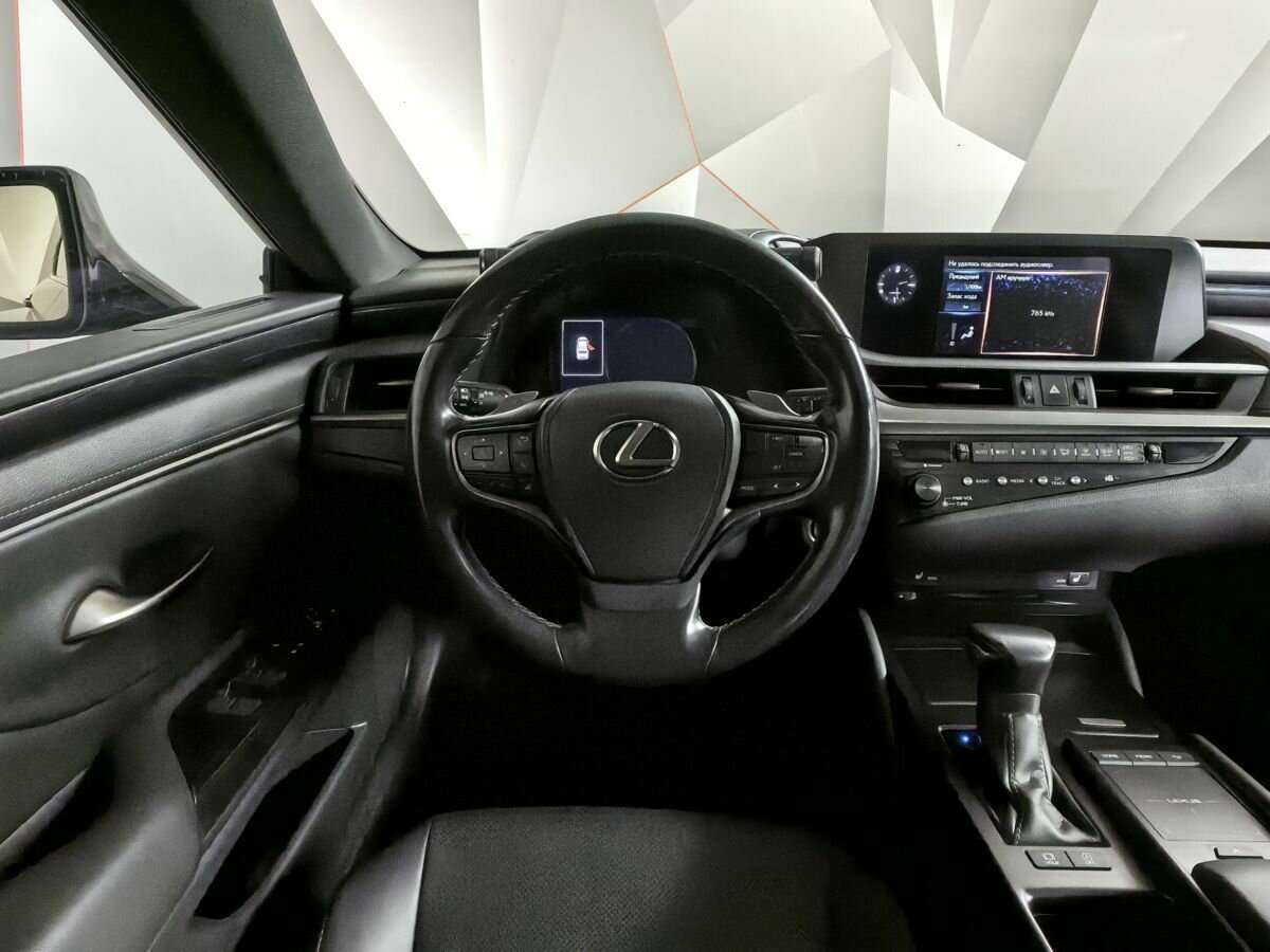 Lexus ES с пробегом — 2019 год. Фото: #14