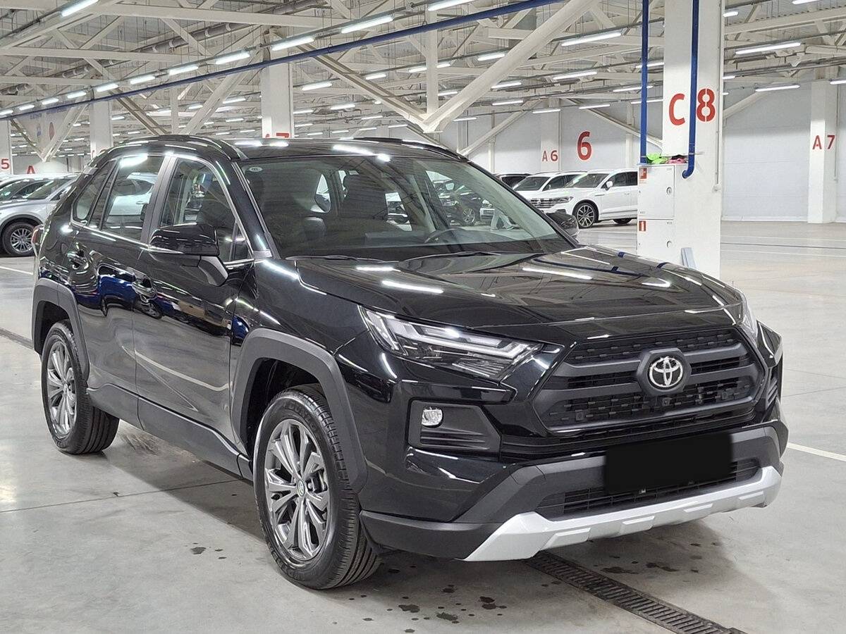 Toyota RAV4 с пробегом — 2024 год. Фото: #2