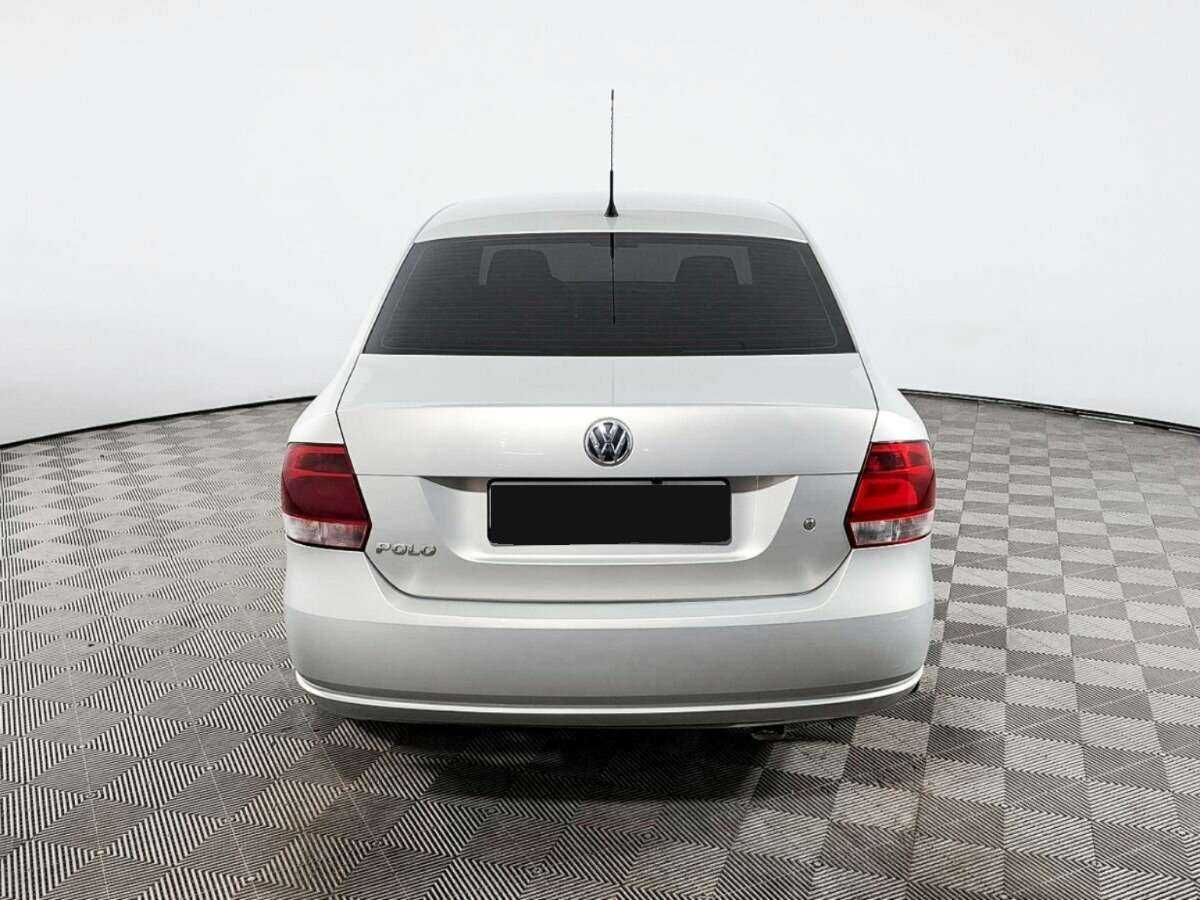 Volkswagen Polo с пробегом — 2011 год. Фото: #5