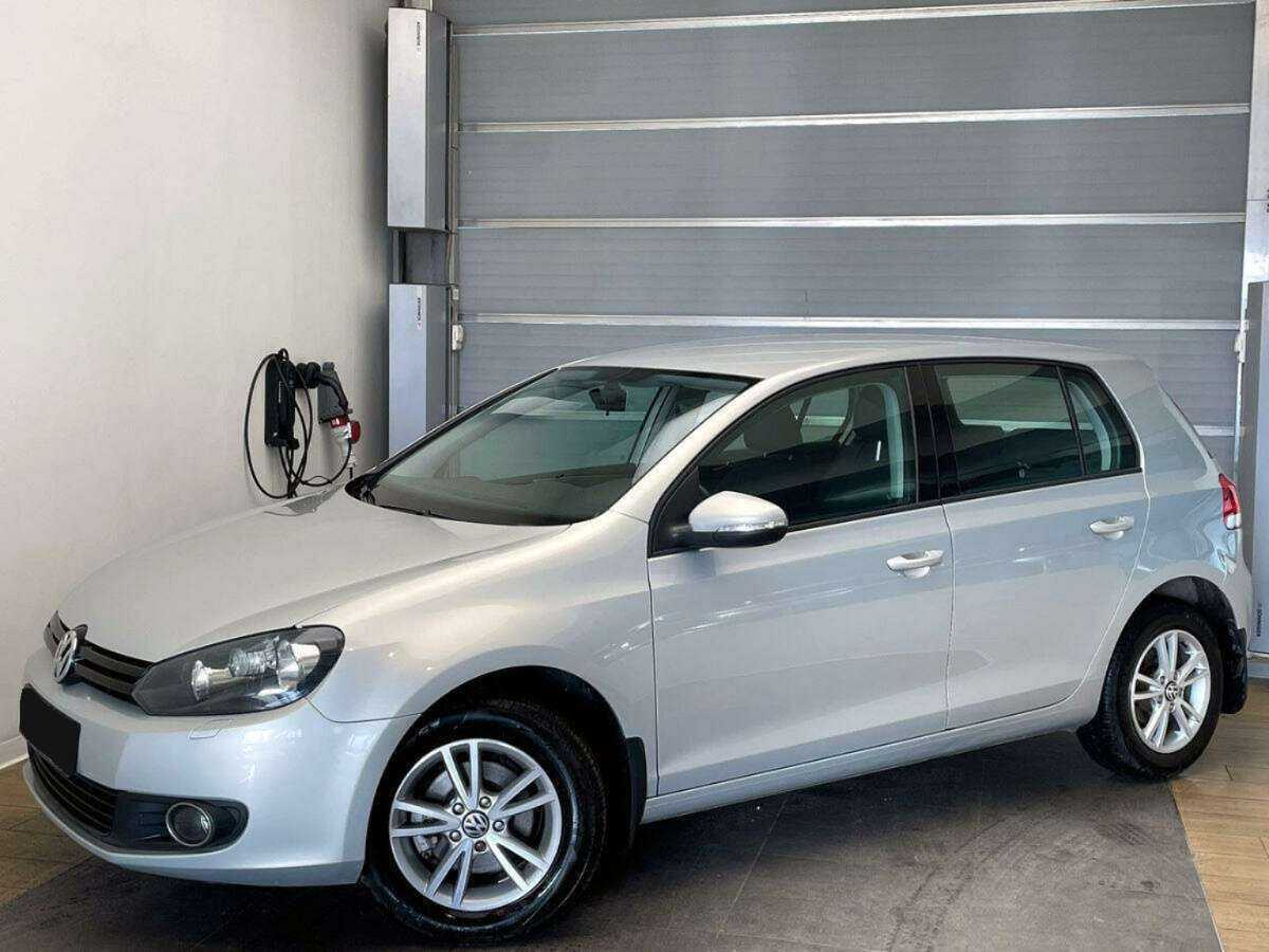 Volkswagen Golf с пробегом — 2010 год. Посмотреть фото