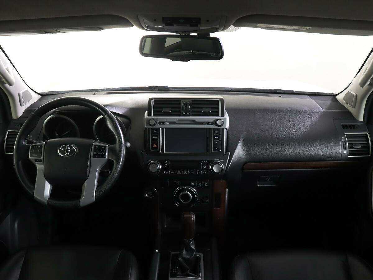 Toyota Land Cruiser Prado с пробегом — 2015 год. Фото: #10