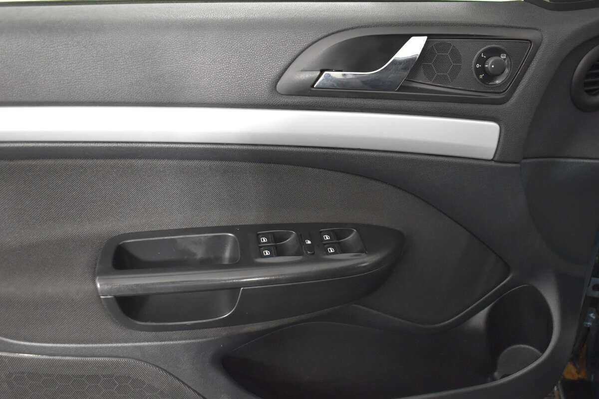Skoda Octavia с пробегом — 2008 год. Фото: #17