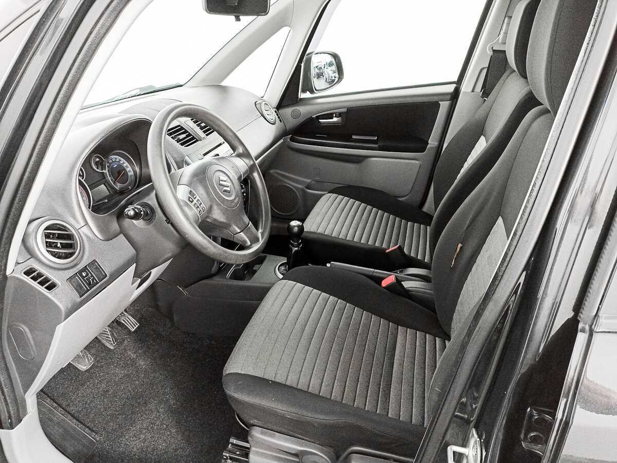 Suzuki SX4 с пробегом — 2011 год. Фото: #13