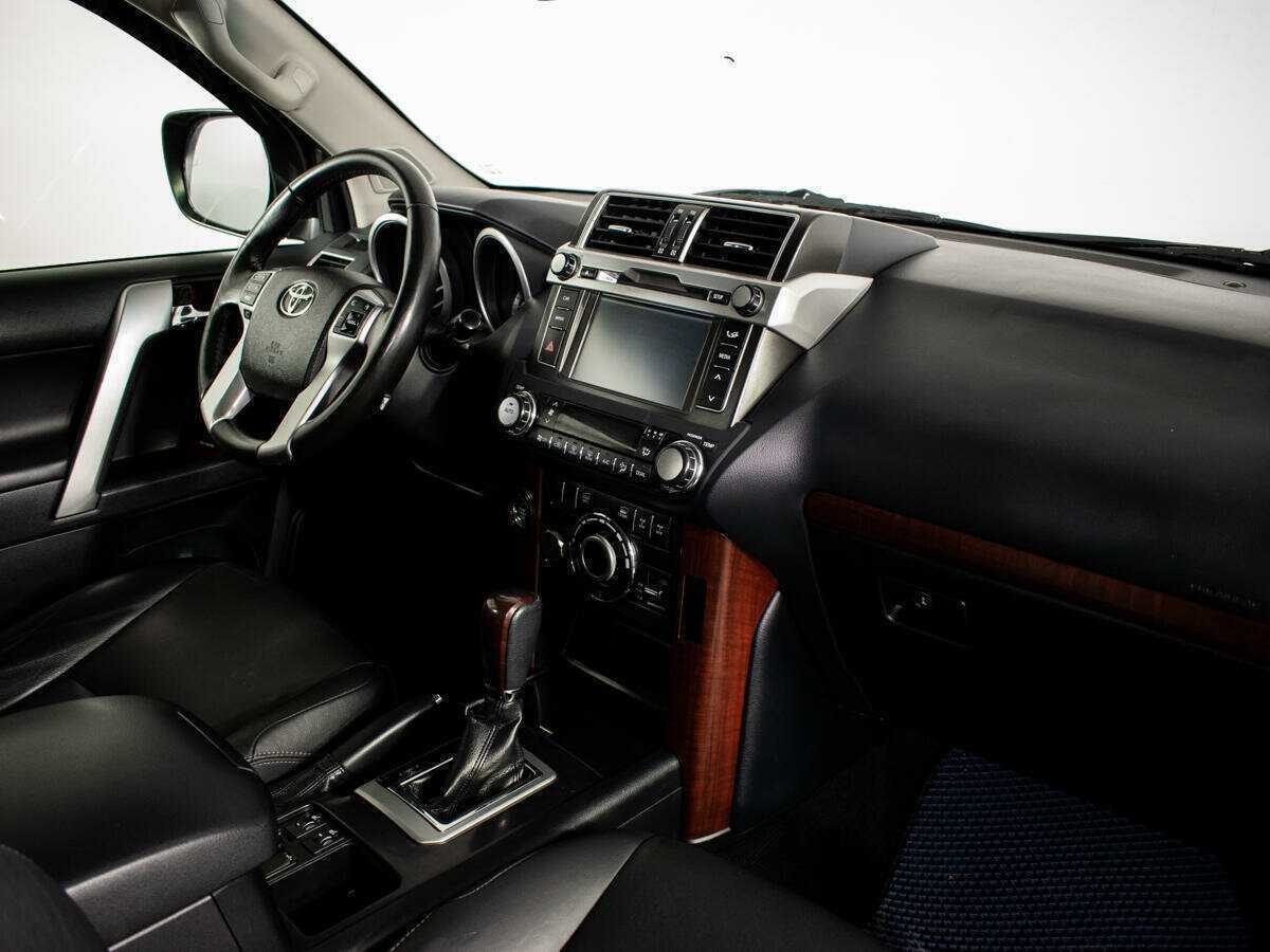 Toyota Land Cruiser Prado с пробегом — 2015 год. Фото: #8