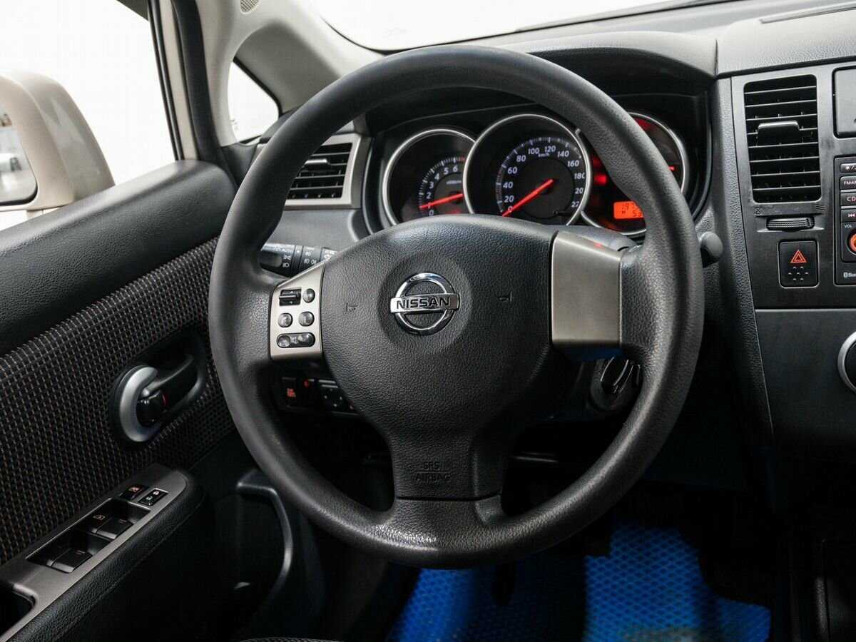 Nissan Tiida с пробегом — 2012 год. Фото: #11