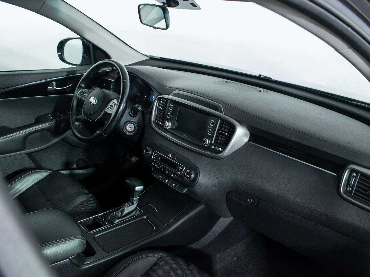 Kia Sorento с пробегом — 2019 год. Фото: #8