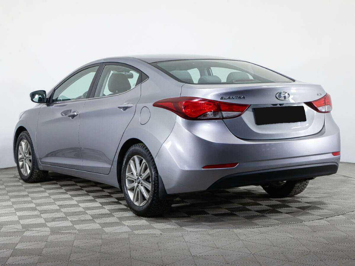 Hyundai Elantra с пробегом — 2014 год. Фото: #6