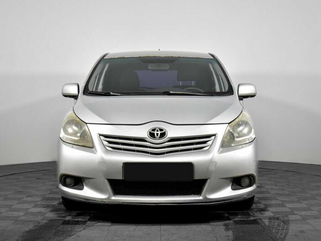 Toyota Verso с пробегом — 2010 год. Фото: #1