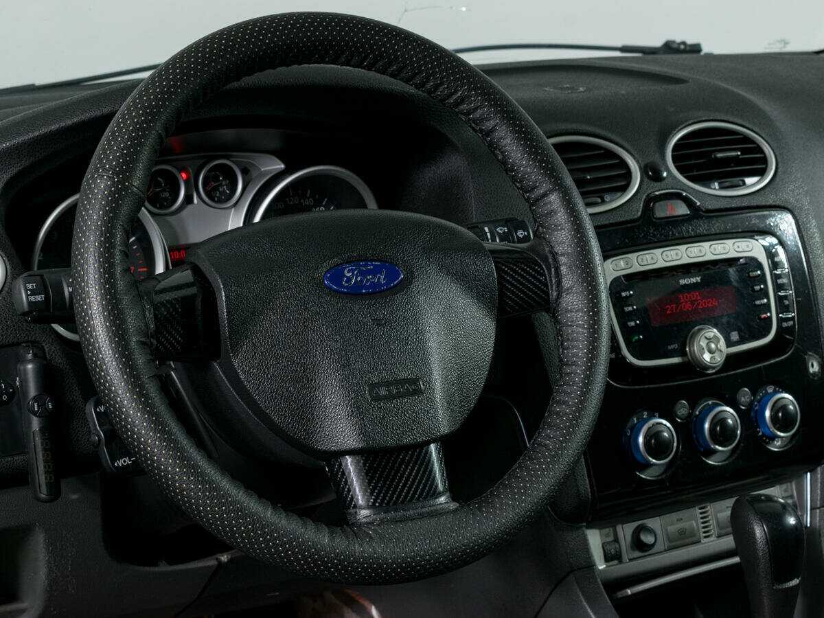 Ford Focus с пробегом — 2010 год. Фото: #12