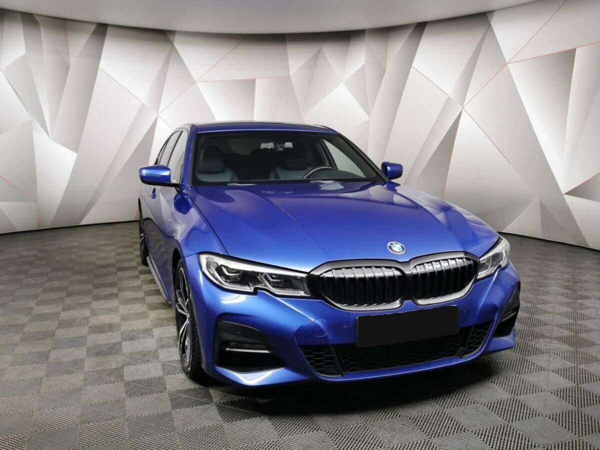 BMW 3 серии с пробегом — 2019 год. Фото: #2