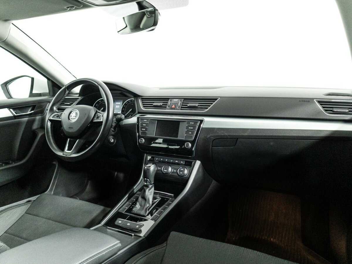 Skoda Superb с пробегом — 2016 год. Фото: #7