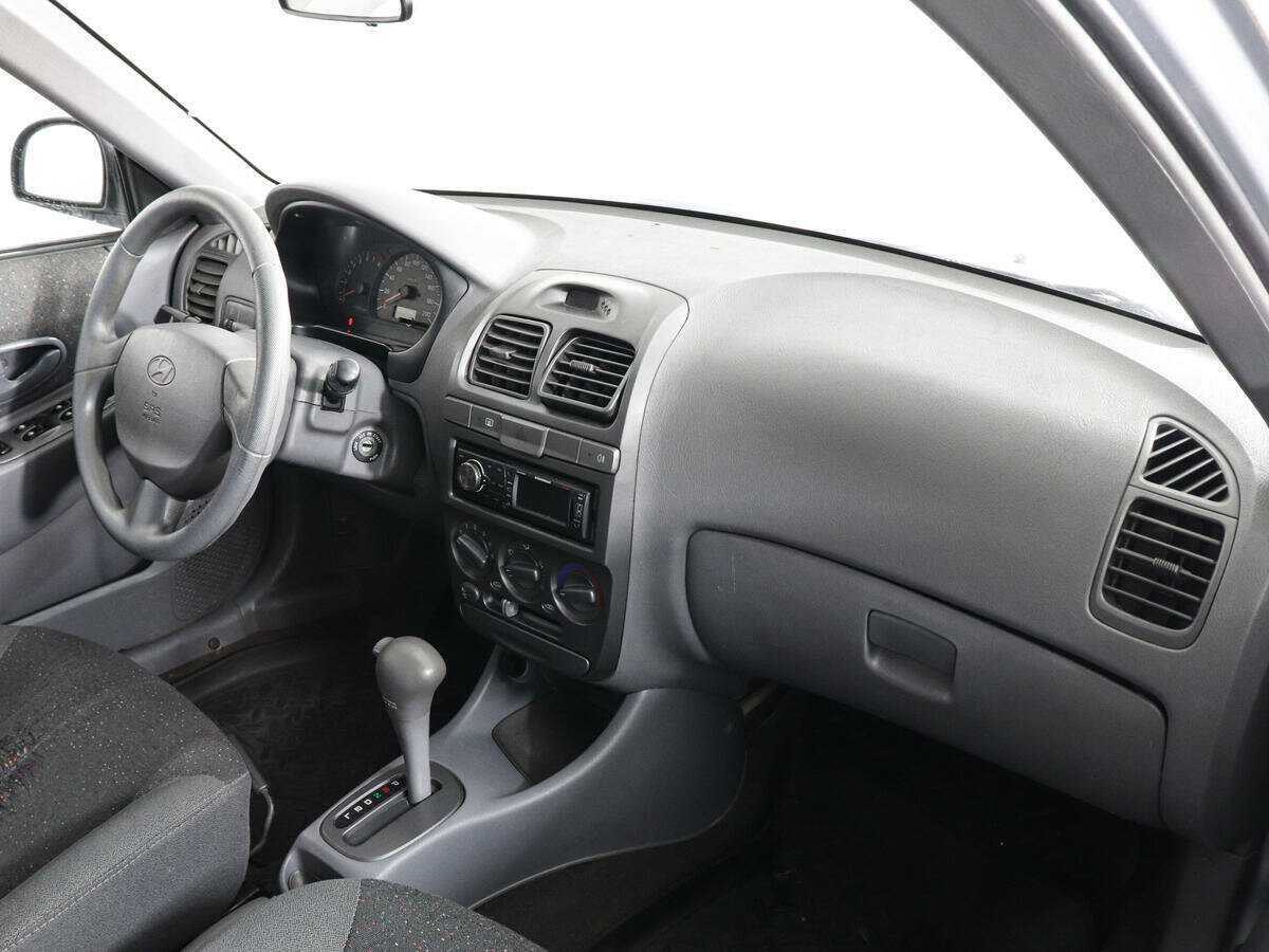 Hyundai Accent с пробегом — 2008 год. Фото: #5