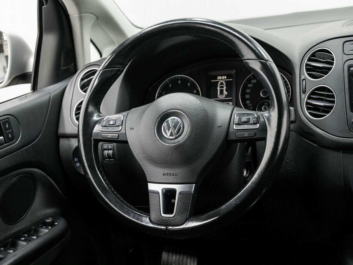 Volkswagen Golf Plus с пробегом — 2011 год. Фото: #10