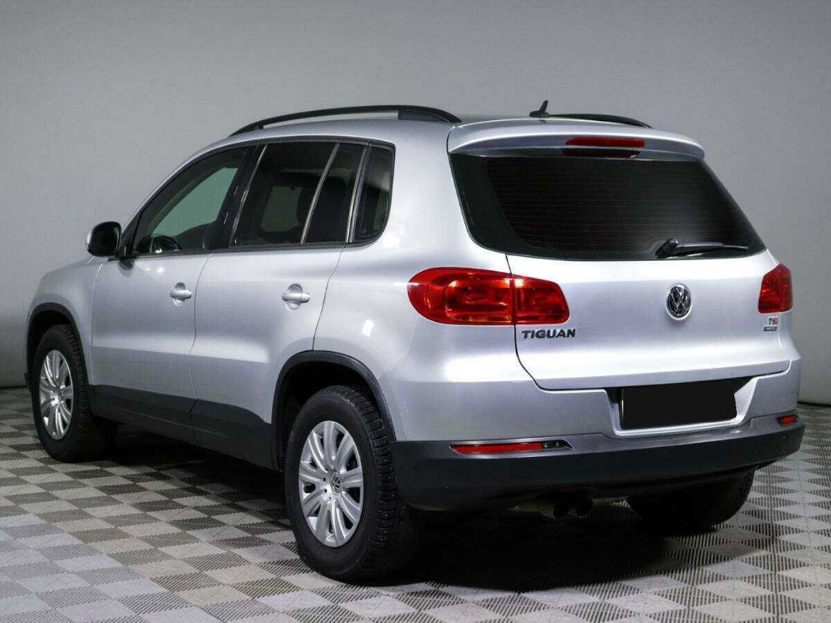 Volkswagen Tiguan с пробегом — 2011 год. Фото: #6