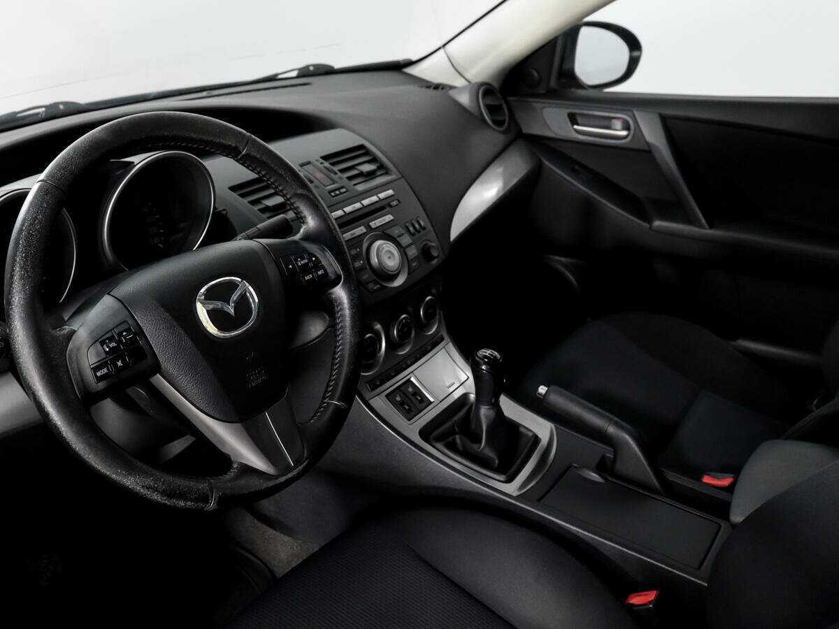 Mazda 3 с пробегом — 2010 год. Фото: #8