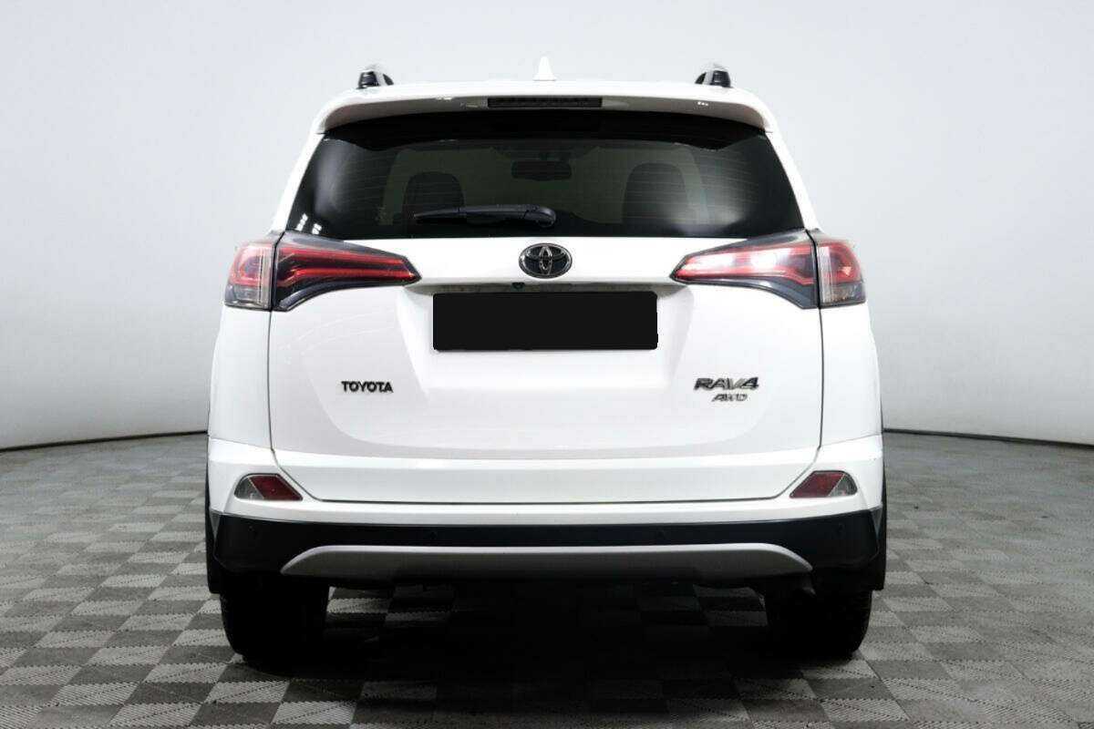 Toyota RAV4 с пробегом — 2016 год. Фото: #5