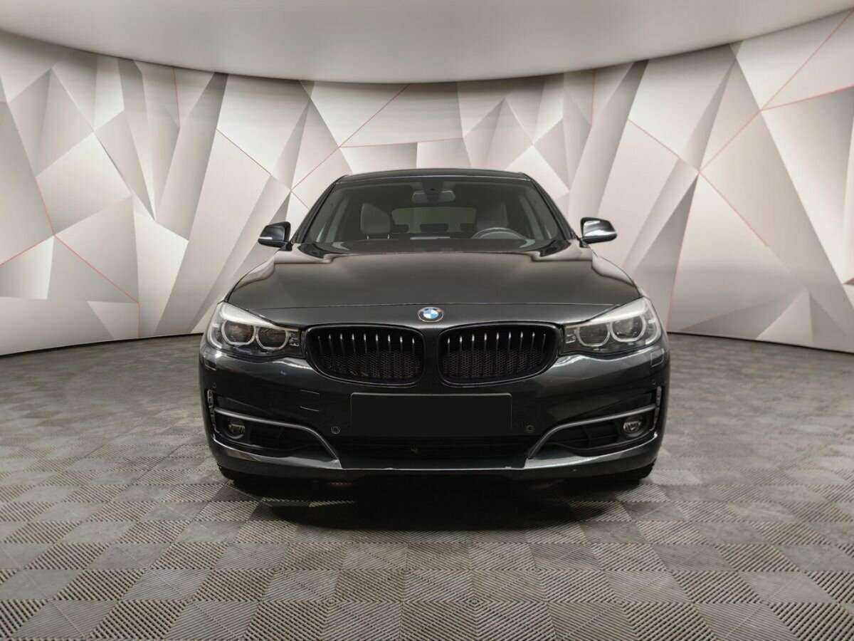 BMW 3 серии с пробегом — 2019 год. Фото: #6