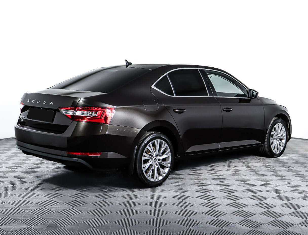 Skoda Superb с пробегом — 2020 год. Фото: #4