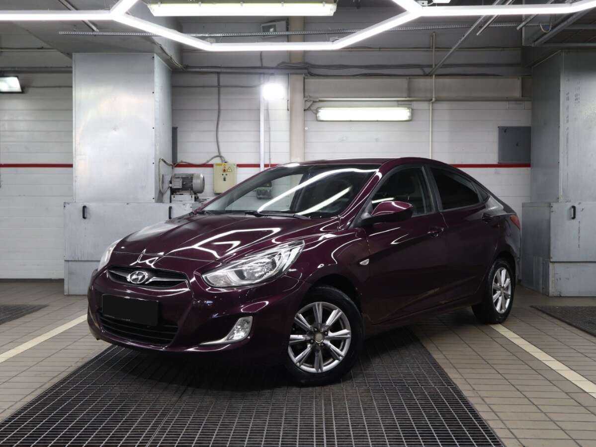 Hyundai Solaris с пробегом — 2011 год. Посмотреть фото
