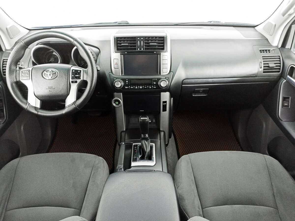 Toyota Land Cruiser Prado с пробегом — 2012 год. Фото: #9