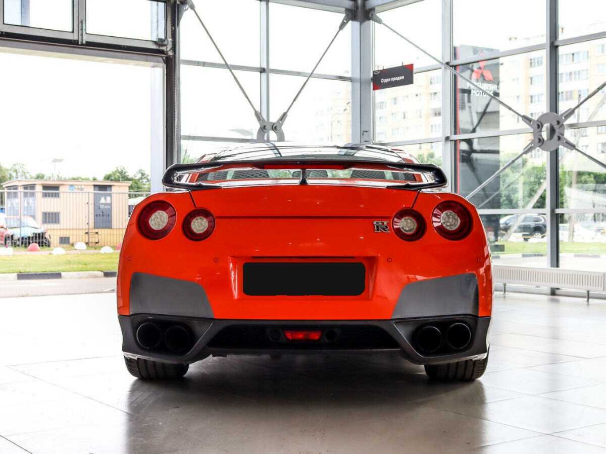 Nissan GT-R с пробегом — 2010 год. Фото: #4