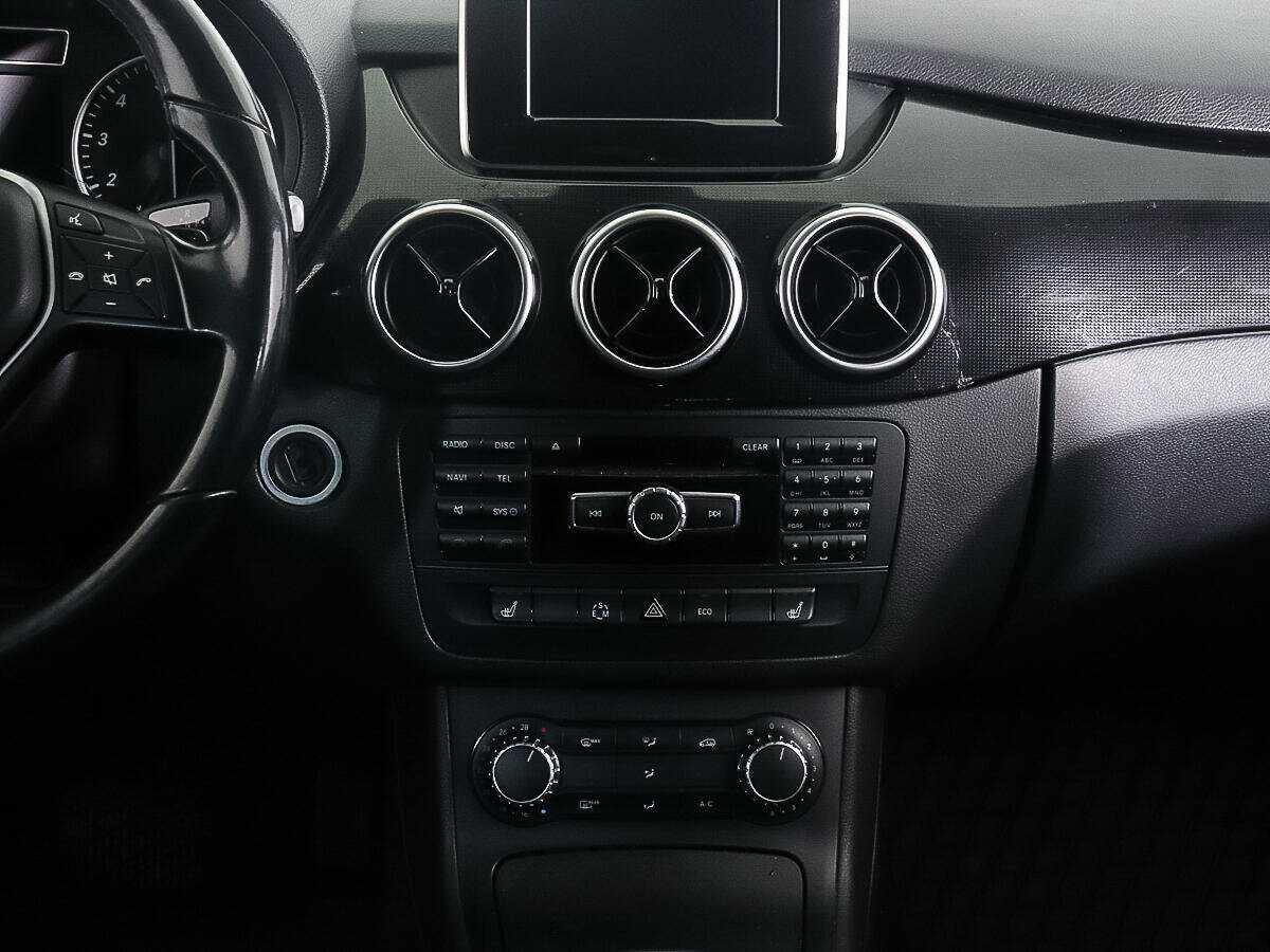 Mercedes-Benz B-Класс с пробегом — 2014 год. Фото: #14