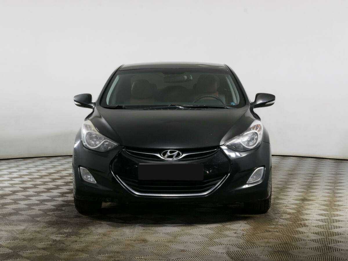 Hyundai Elantra с пробегом — 2012 год. Фото: #1