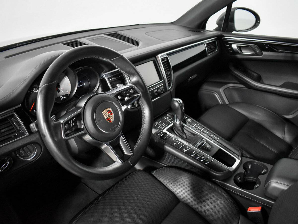 Porsche Macan с пробегом — 2014 год. Фото: #6