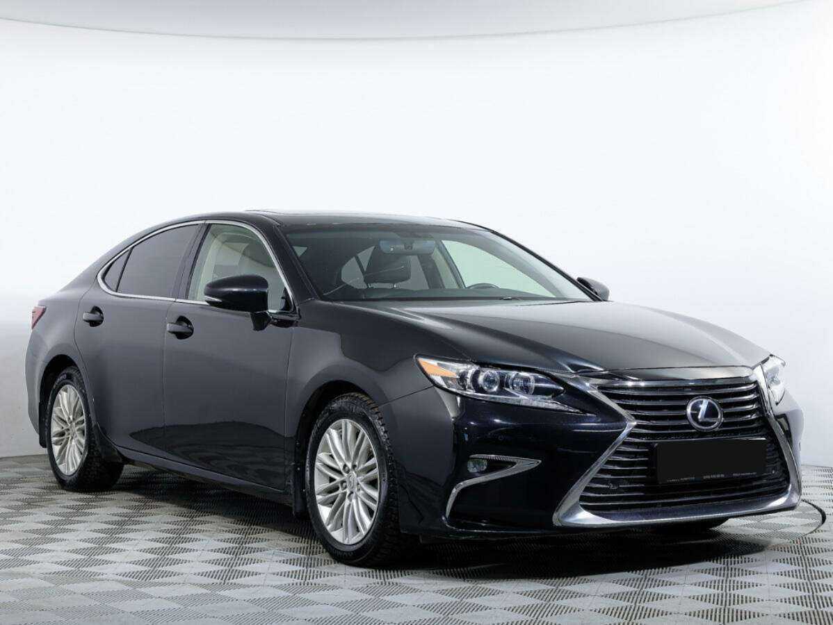 Lexus ES с пробегом — 2017 год. Фото: #2