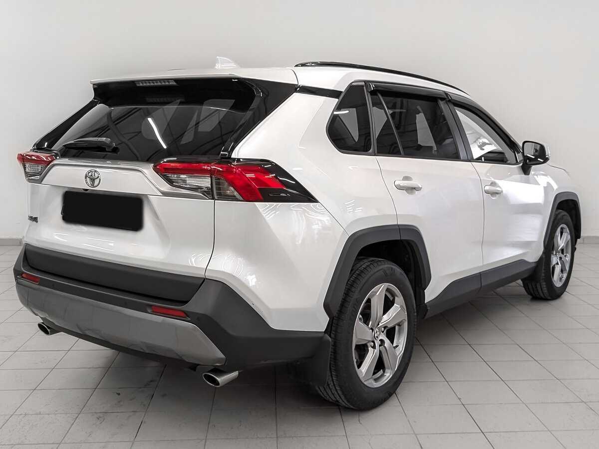 Toyota RAV4 с пробегом — 2021 год. Фото: #4