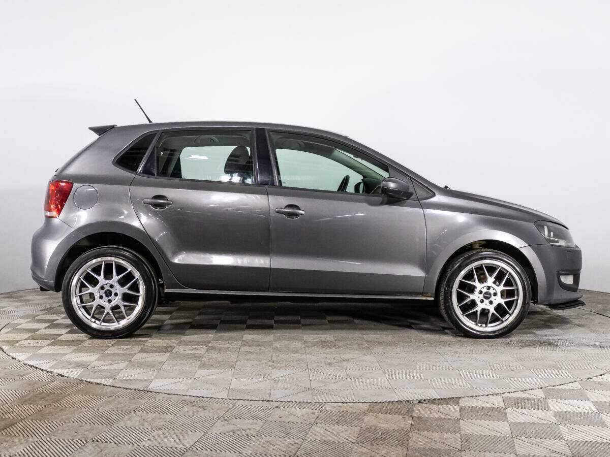 Volkswagen Polo с пробегом — 2010 год. Фото: #3