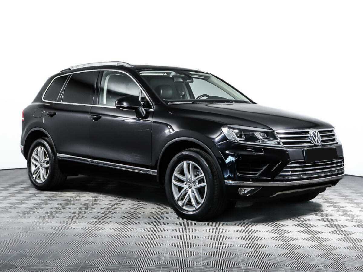Volkswagen Touareg с пробегом — 2015 год. Фото: #2