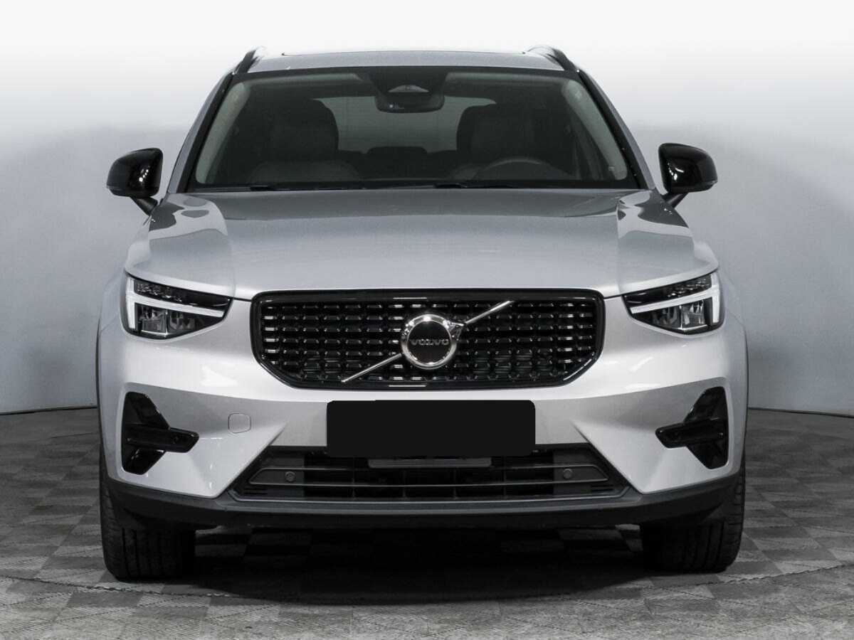 Volvo XC40 с пробегом — 2023 год. Фото: #1