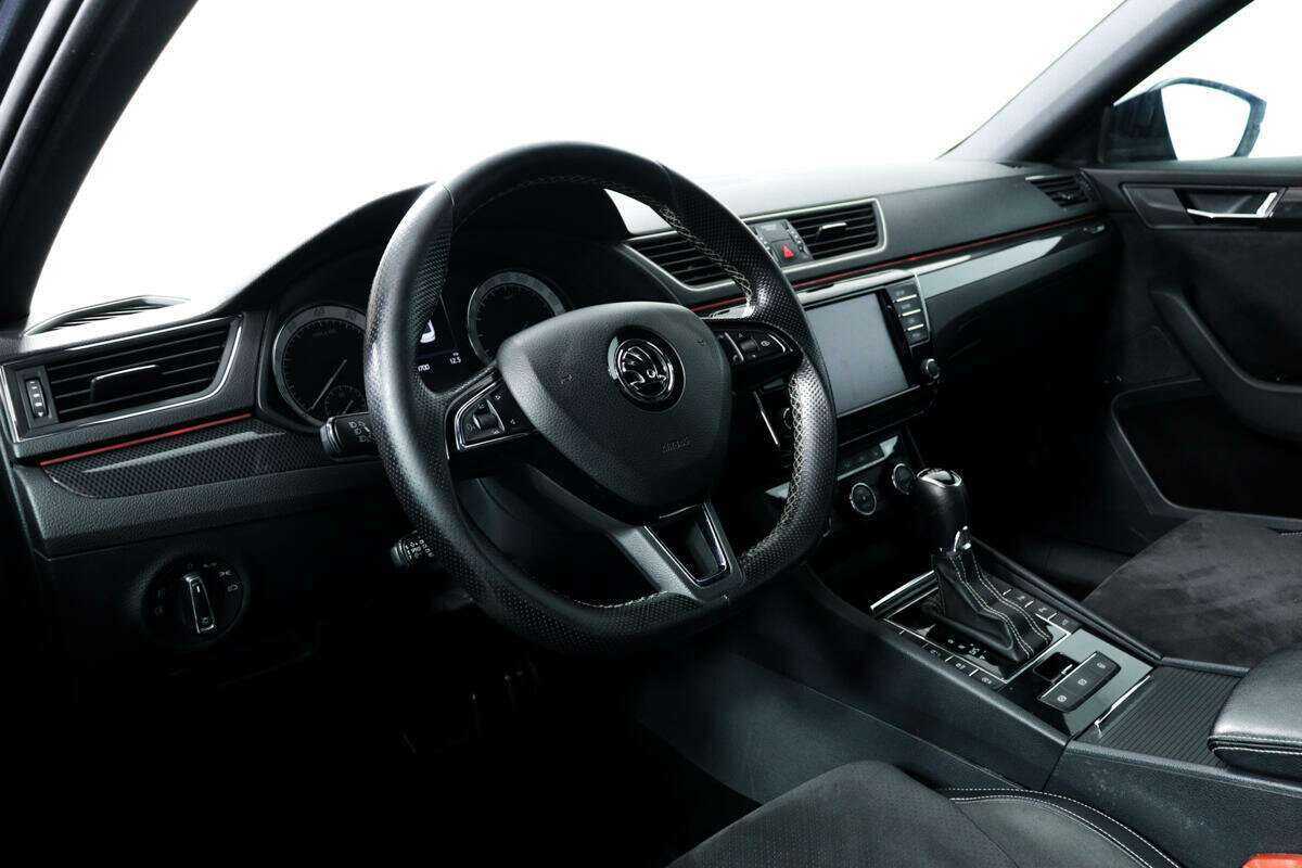 Skoda Superb с пробегом — 2017 год. Фото: #12