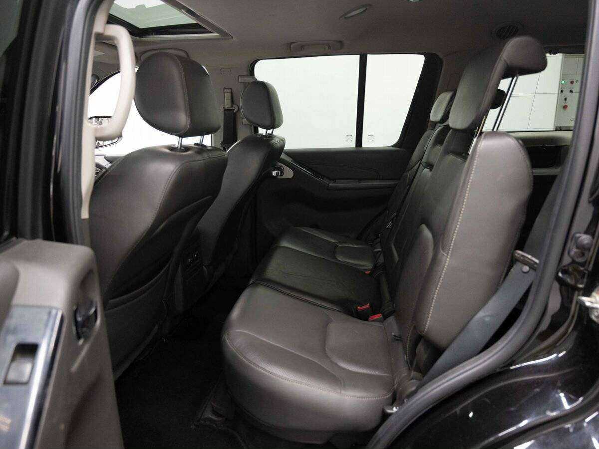 Nissan Pathfinder с пробегом — 2011 год. Фото: #11