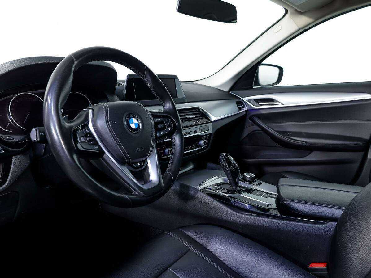 BMW 5 серии с пробегом — 2018 год. Фото: #9