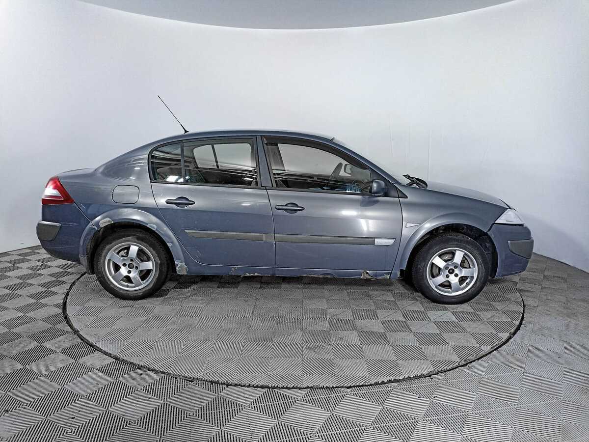 Renault Megane с пробегом — 2006 год. Фото: #3