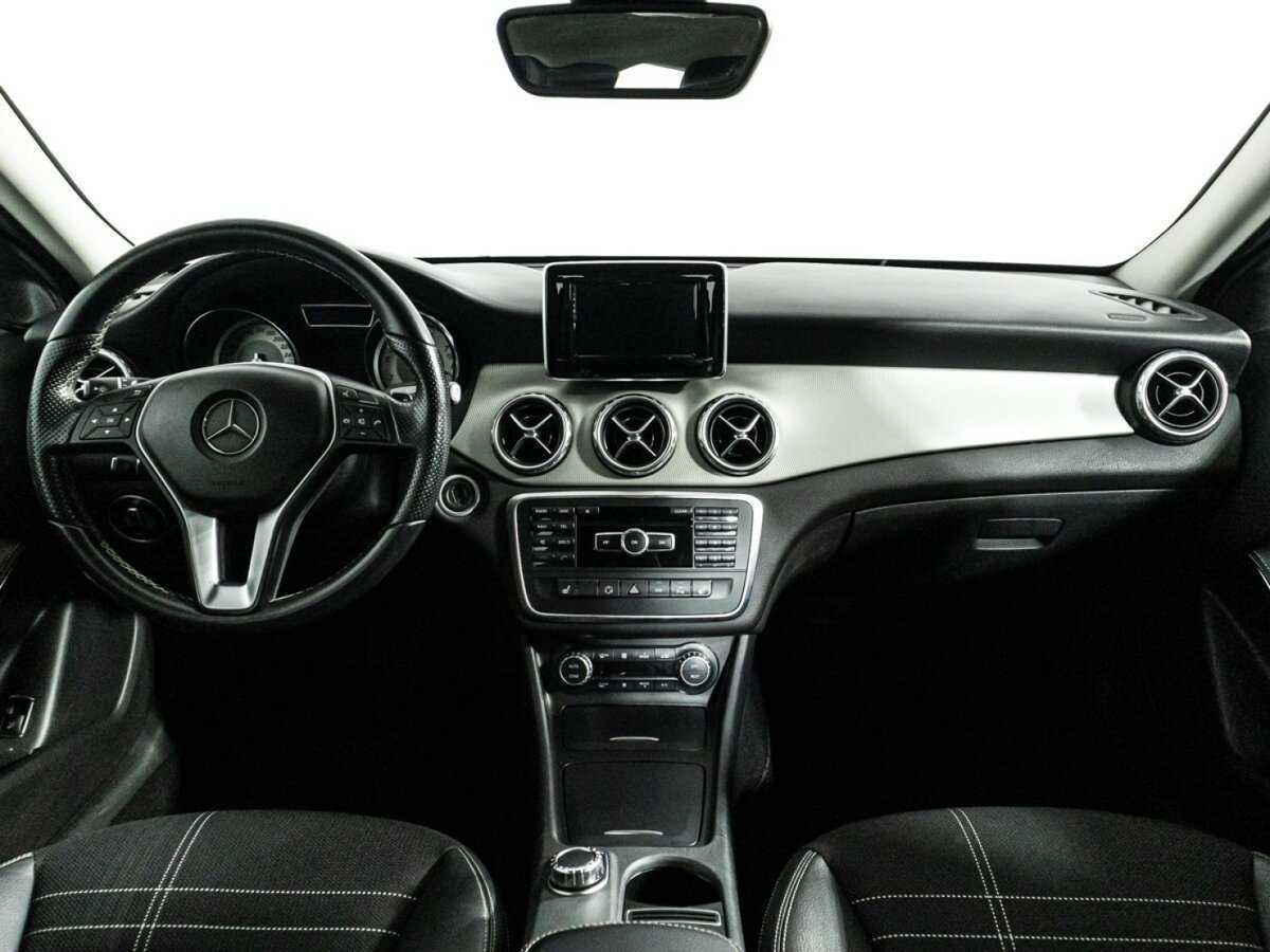 Mercedes-Benz GLA с пробегом — 2014 год. Фото: #12