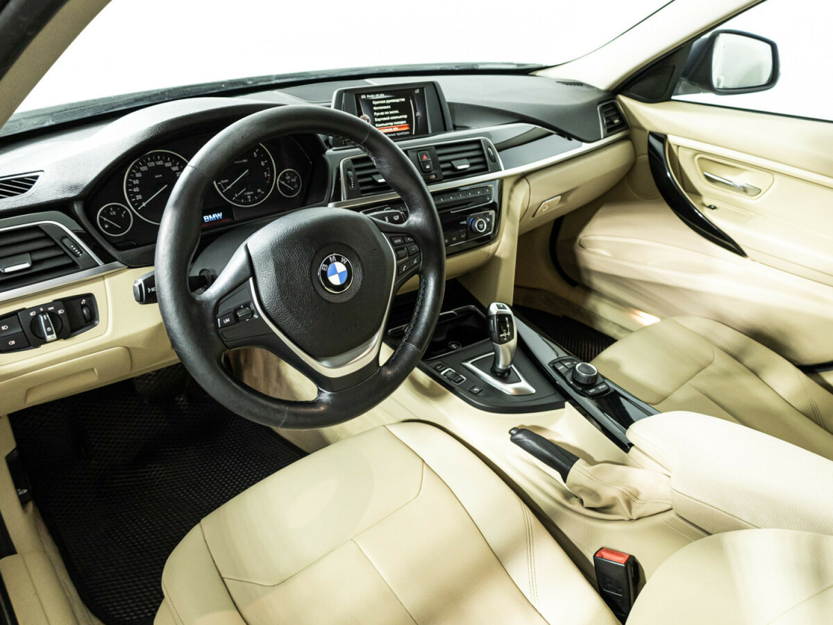 BMW 3 серии с пробегом — 2015 год. Фото: #10