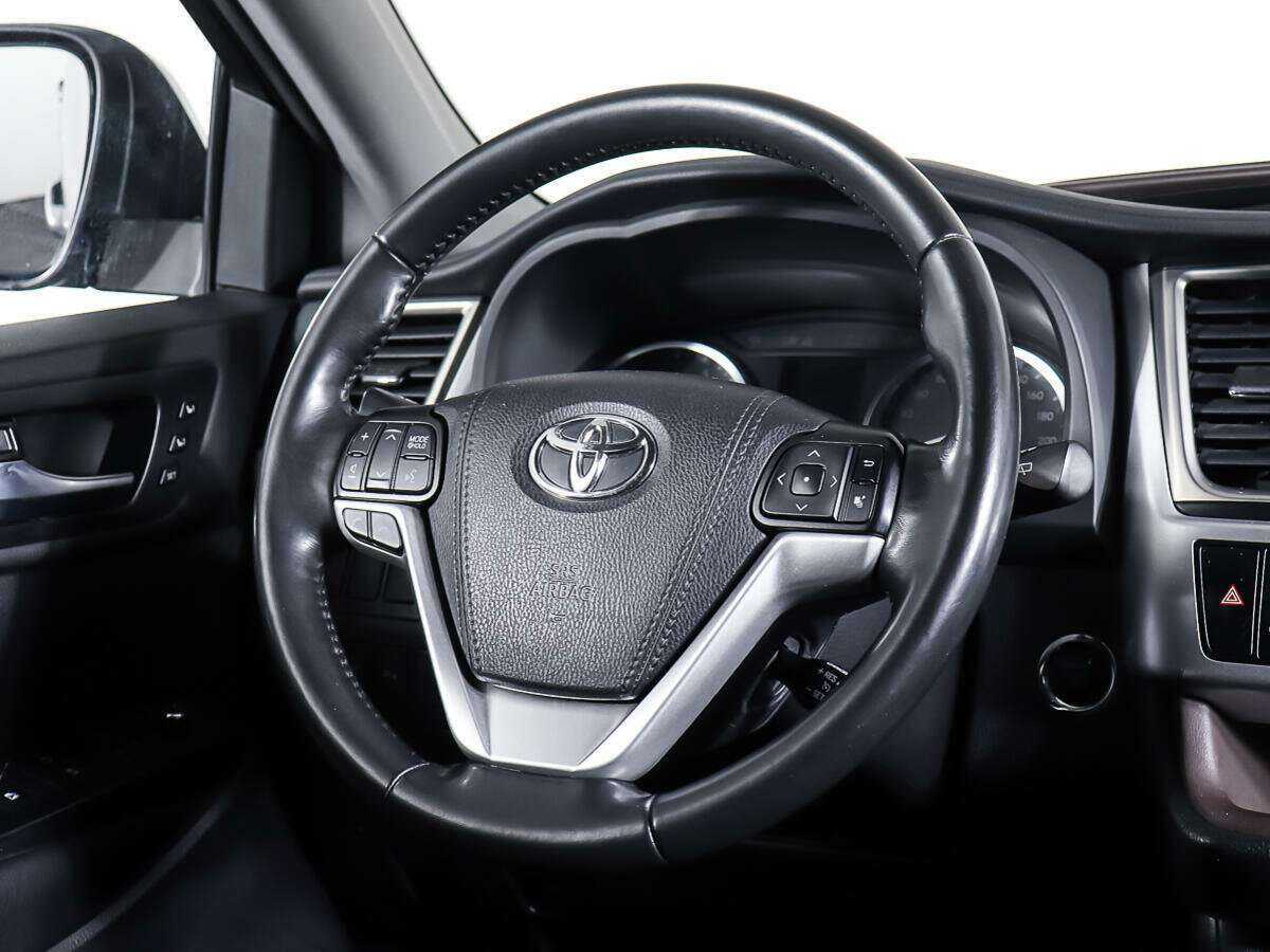 Toyota Highlander с пробегом — 2019 год. Фото: #15