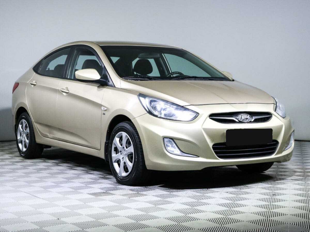 Hyundai Solaris с пробегом — 2013 год. Фото: #2