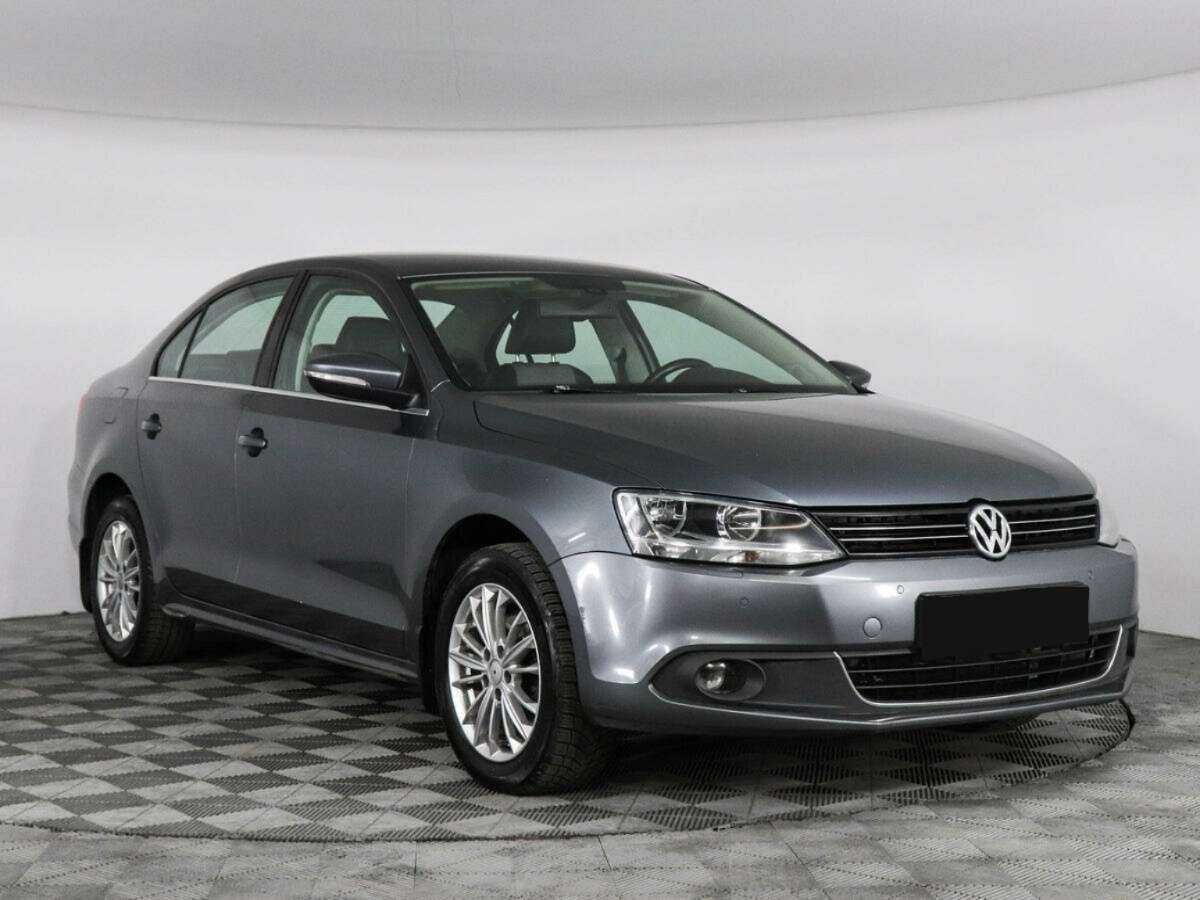 Volkswagen Jetta с пробегом — 2013 год. Фото: #2