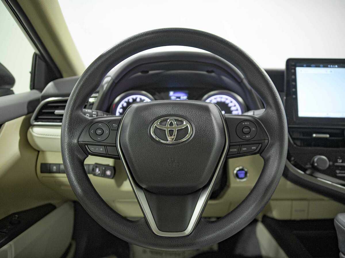 Toyota Camry с пробегом — 2023 год. Фото: #8