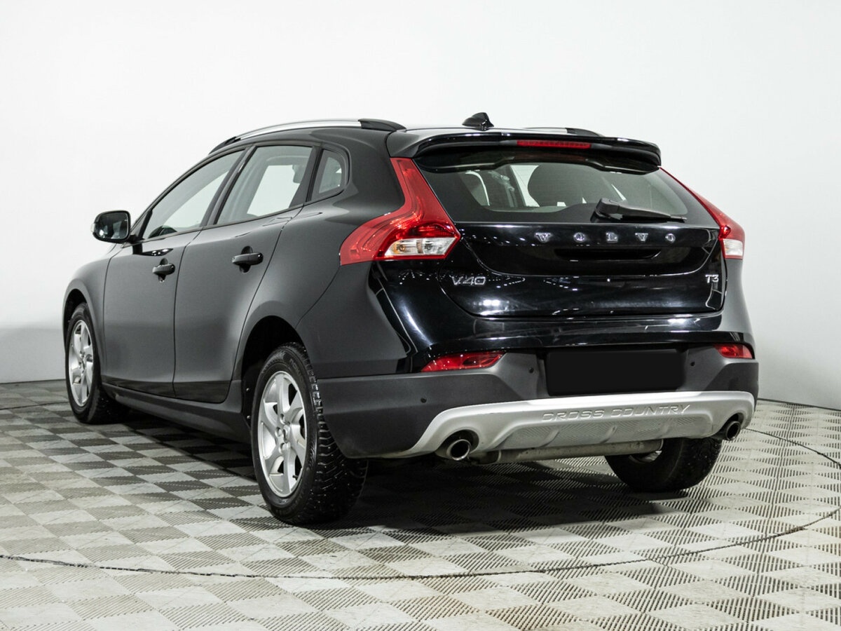 Volvo V40 Cross Country с пробегом — 2017 год. Фото: #6