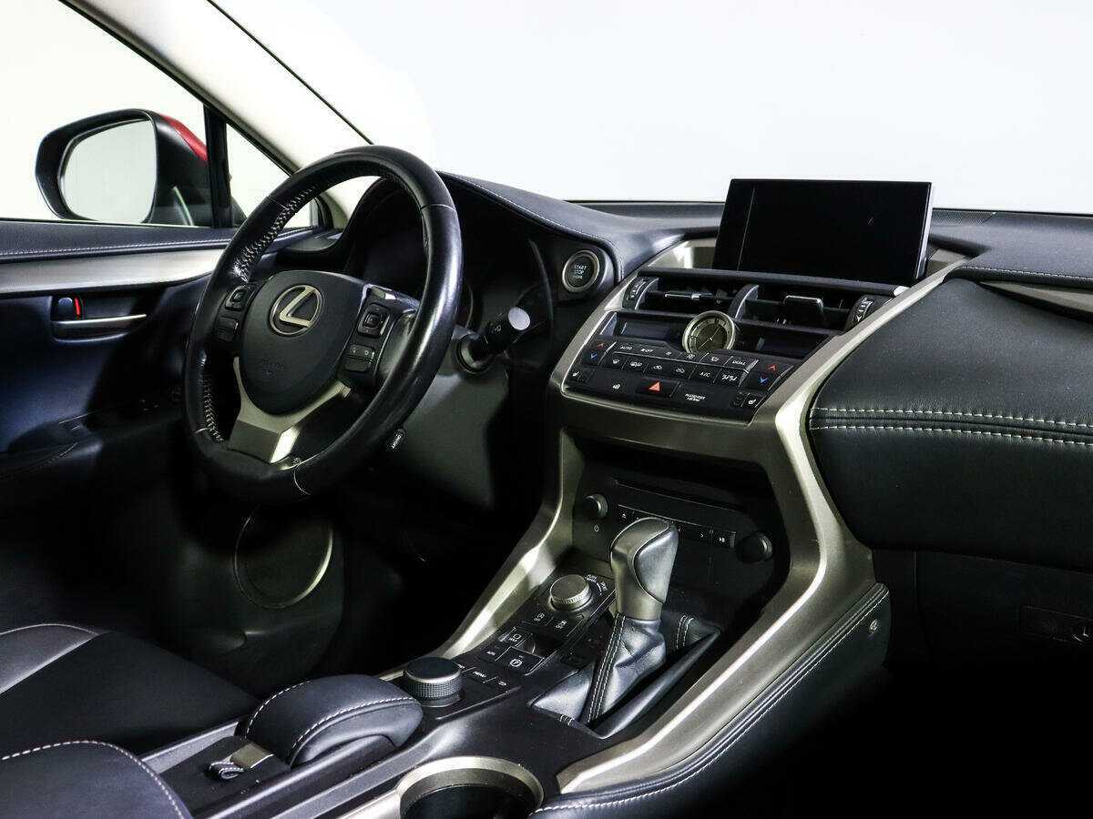 Lexus NX с пробегом — 2015 год. Фото: #6