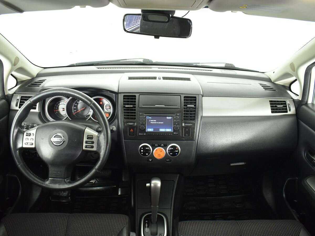 Nissan Tiida с пробегом — 2011 год. Фото: #8
