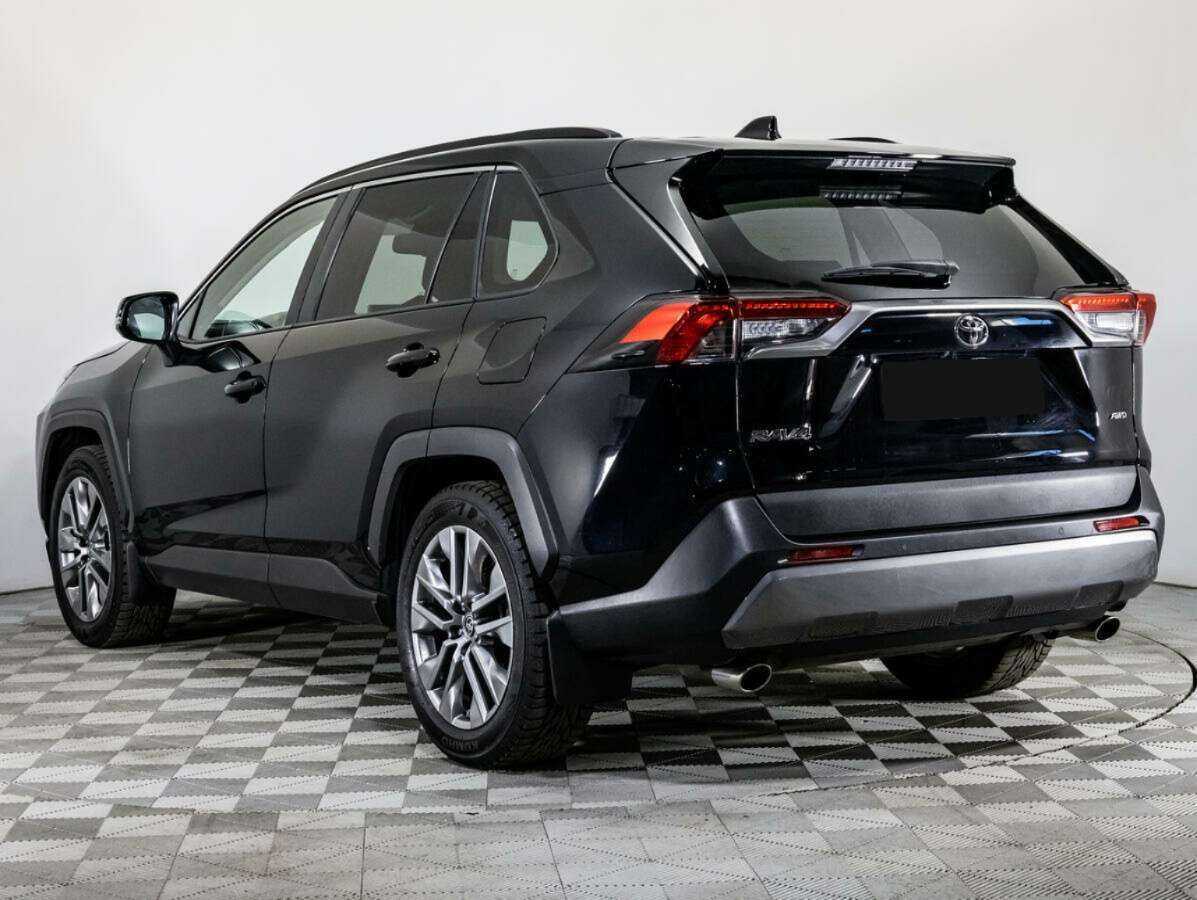 Toyota RAV4 с пробегом — 2022 год. Фото: #5