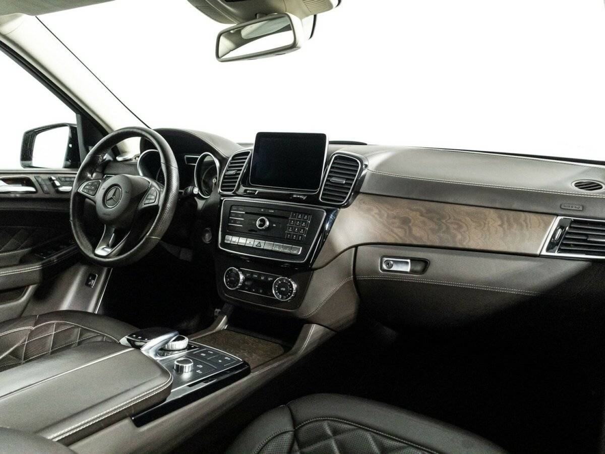 Mercedes-Benz GLE с пробегом — 2015 год. Фото: #8